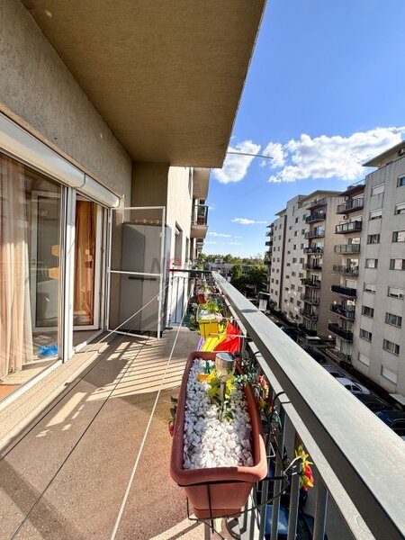 Pacii  prima inchiriere Apartament 2 Camere Ten Blocks - 7min Metrou